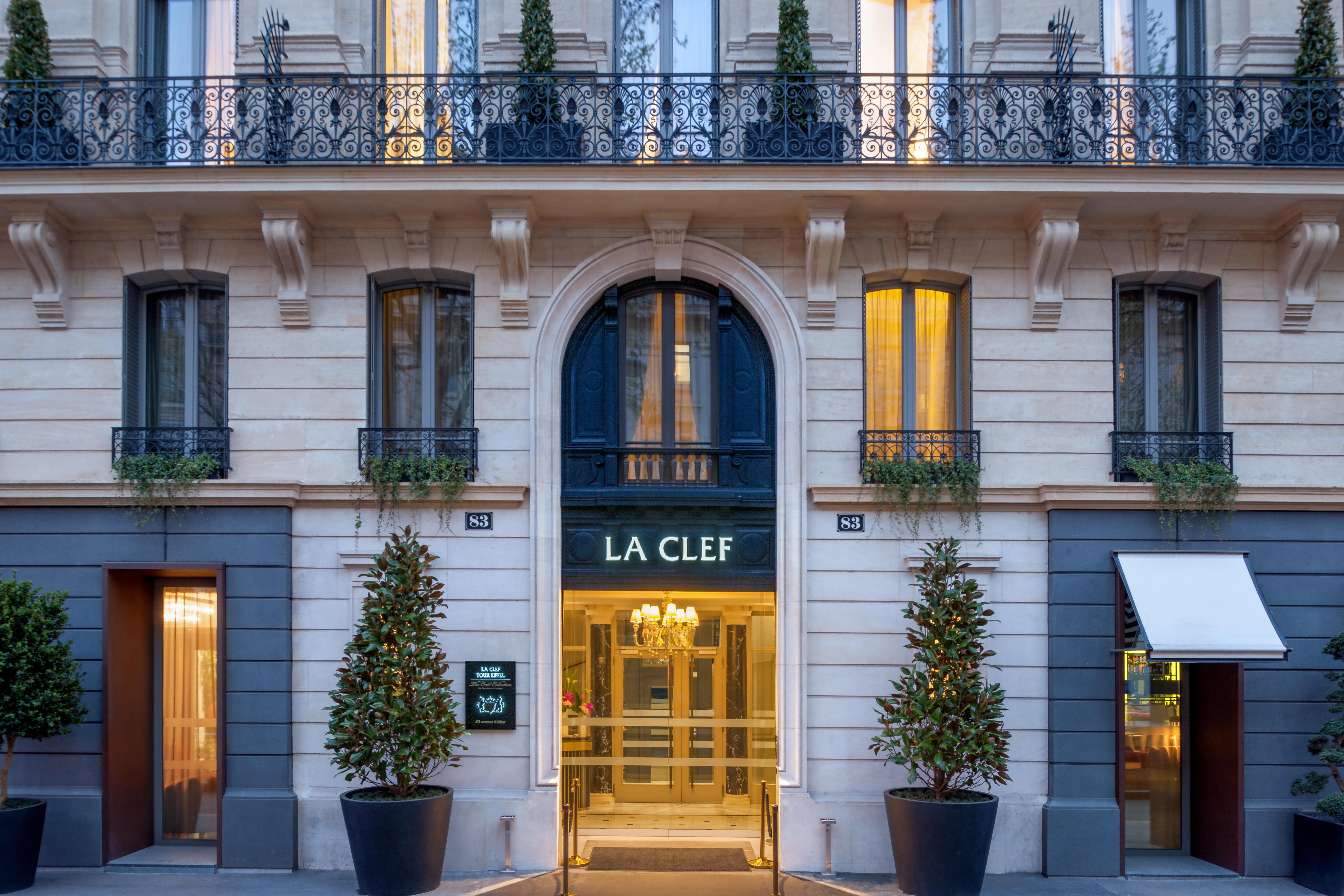 Отель La Clef Tour Eiffel Paris By The Crest Collection Экстерьер фото