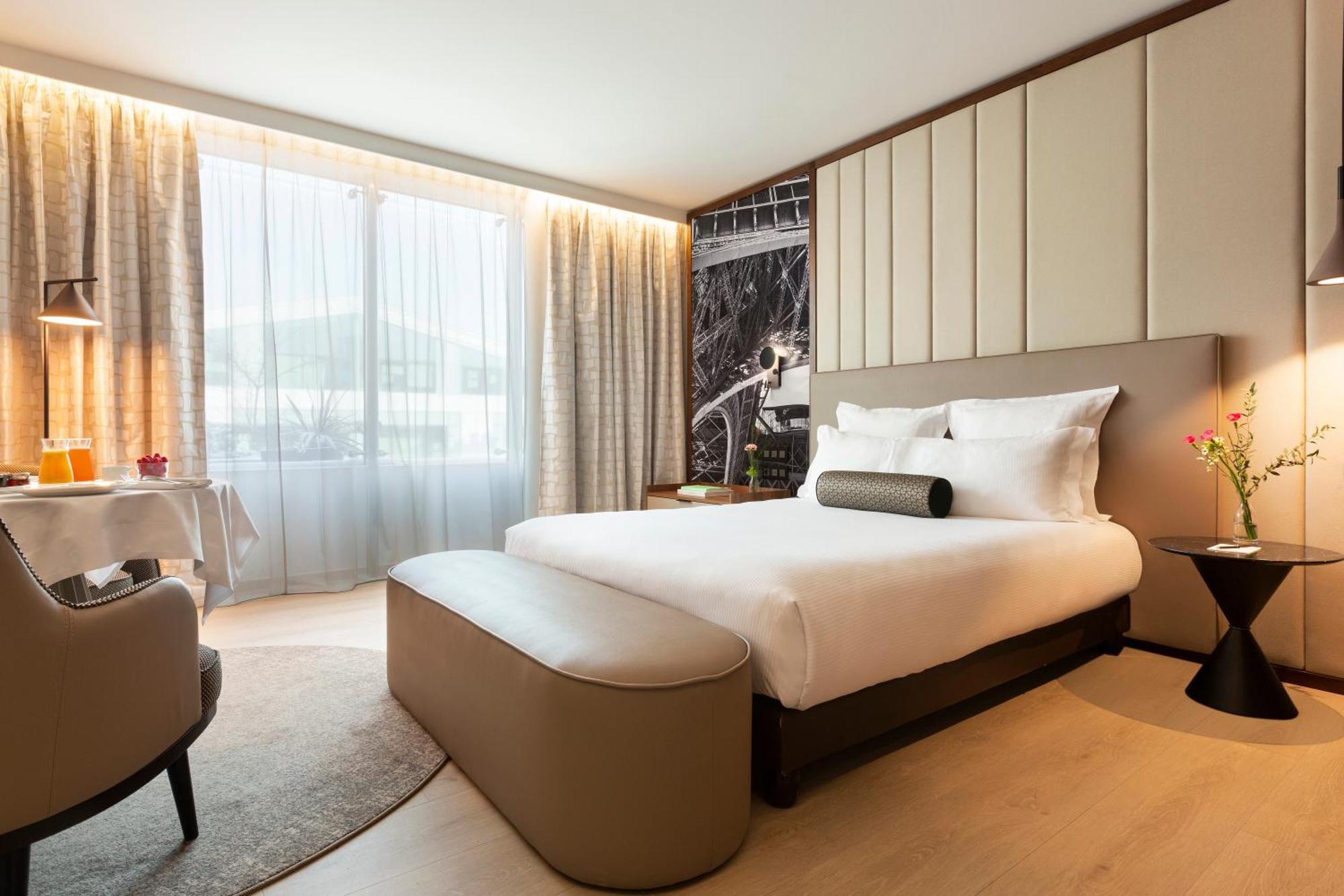 Отель La Clef Tour Eiffel Paris By The Crest Collection Номер фото