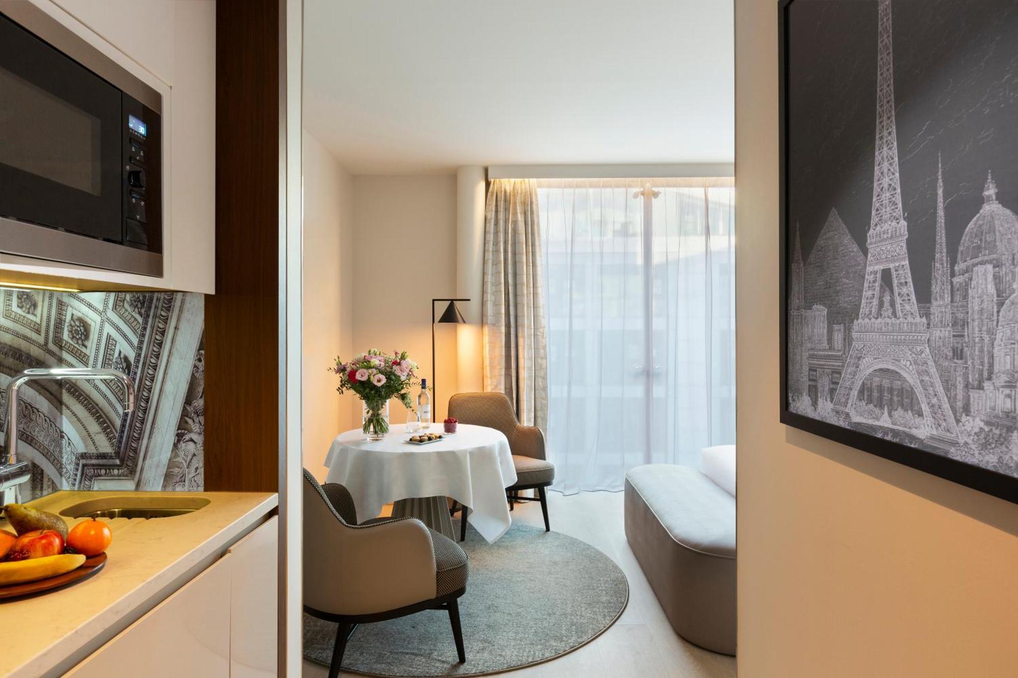 Отель La Clef Tour Eiffel Paris By The Crest Collection Номер фото
